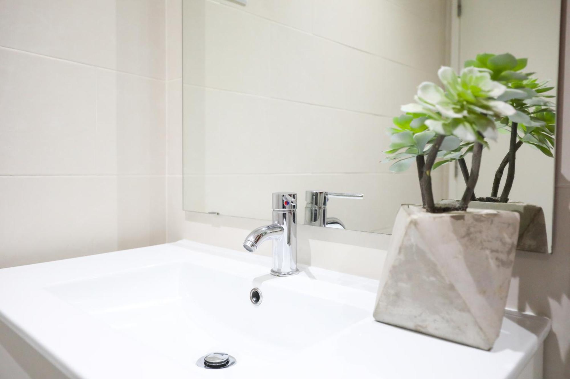 Palette 3br With Terrace And Patio *