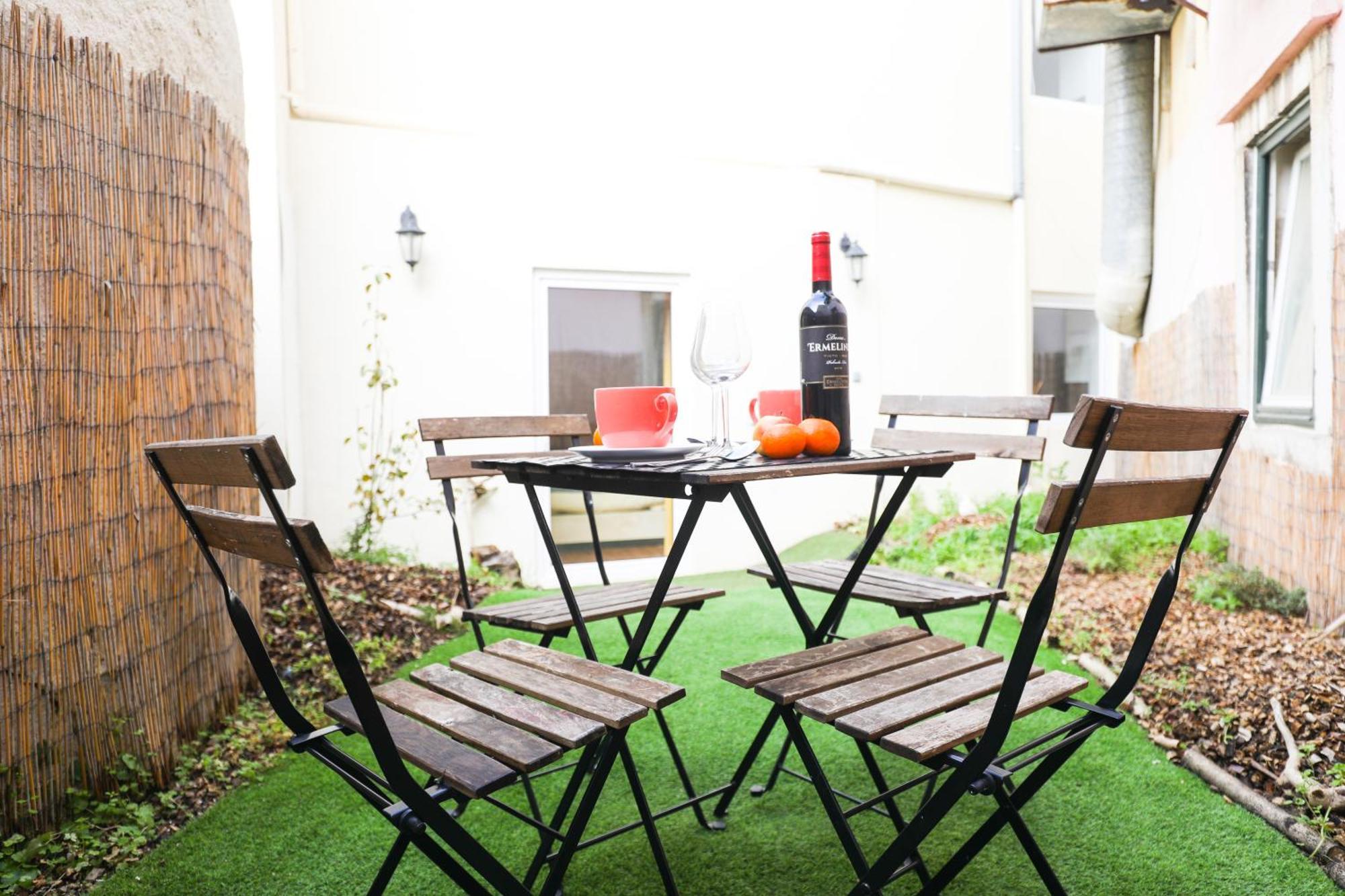 Lejlighed Palette 3br With Terrace And Patio *